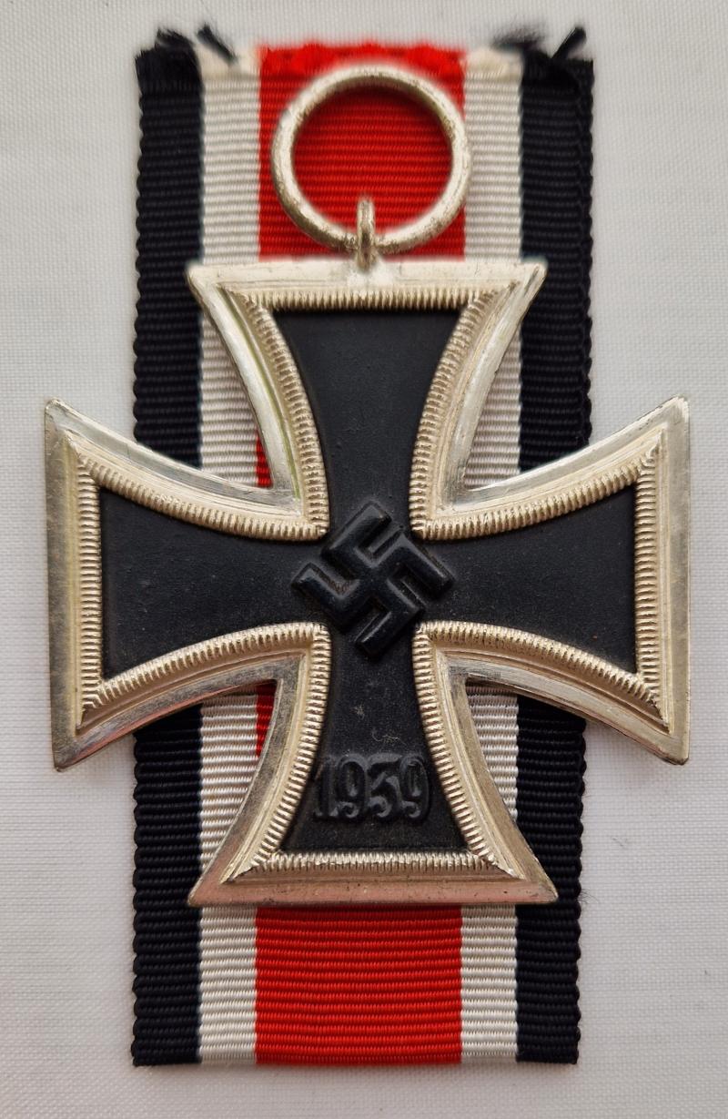 1939 Iron Cross Second Class by Berg & Nölte mm40 Ref: 8