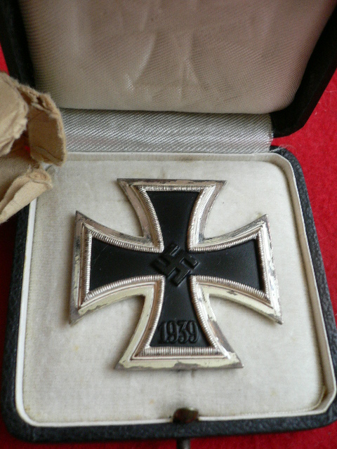 Iron Cross 1st Class, Cased and cartoned