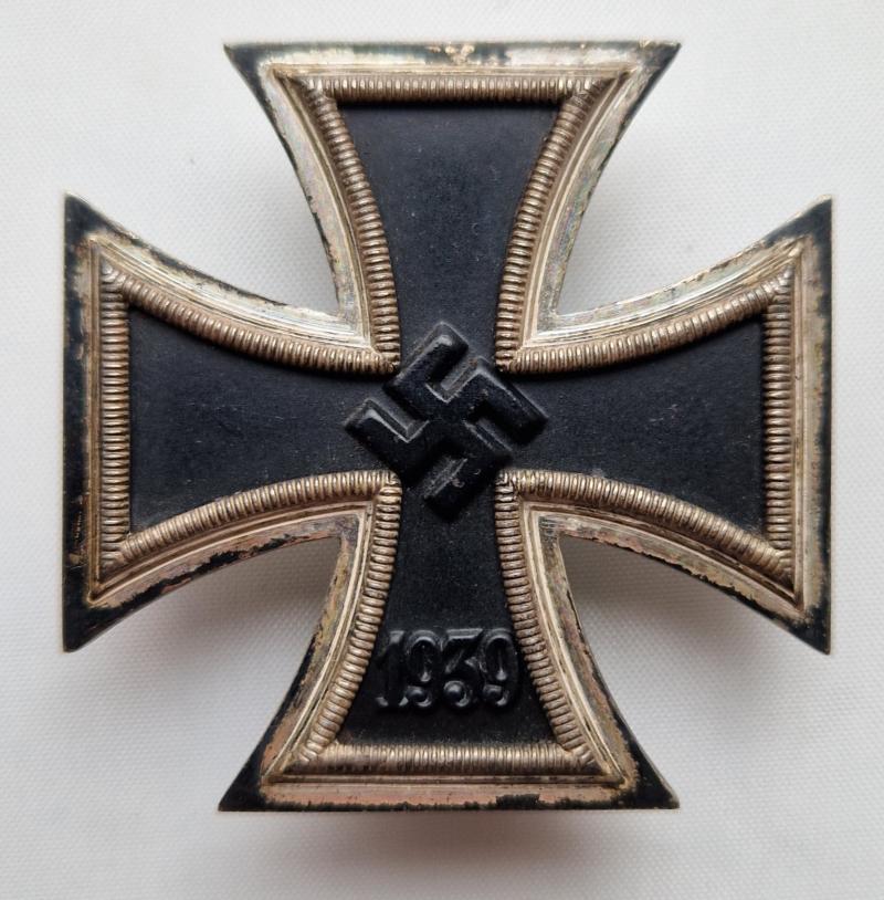 1939 Iron Cross First Class by Steinhauer und Lück mm4