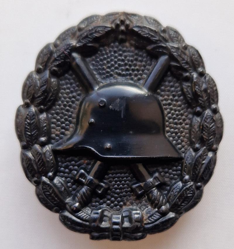 1918 Imperial Black Wound Badge.