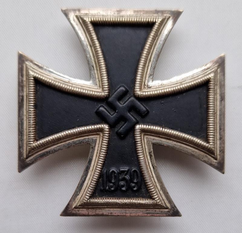 1939 Iron Cross First Class by Wilhelm Deumer mm L/11