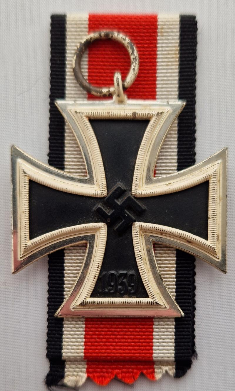 1939 Iron Cross Second Class by Wächtler und Lange Ref:10