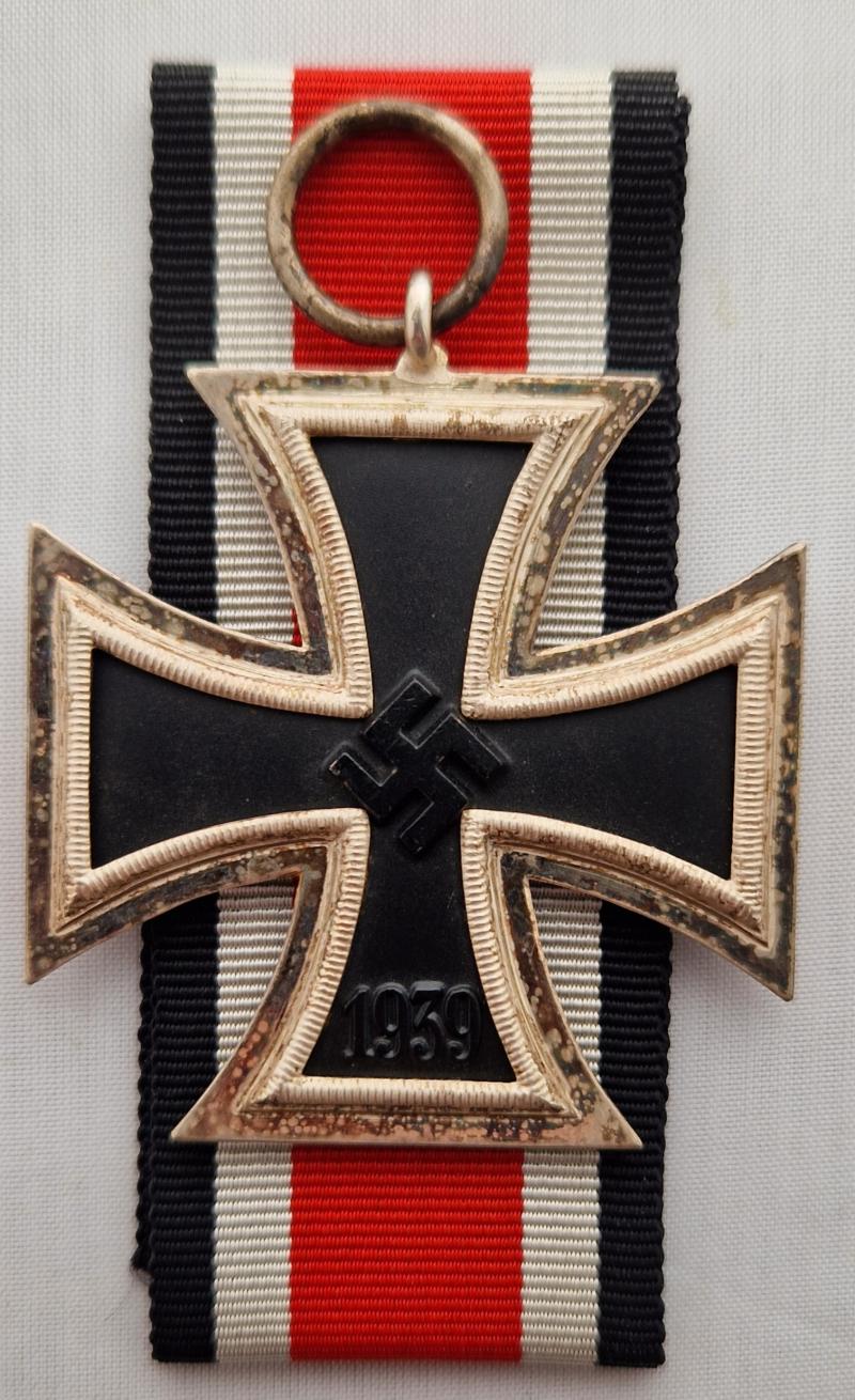 1939 Iron Cross Second Class by Wächtler und Lange Ref:12