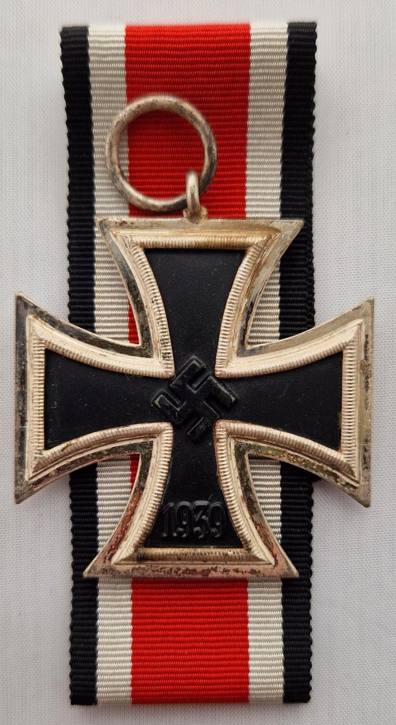 1939 Iron Cross Second Class by Wächtler und Lange Ref:15