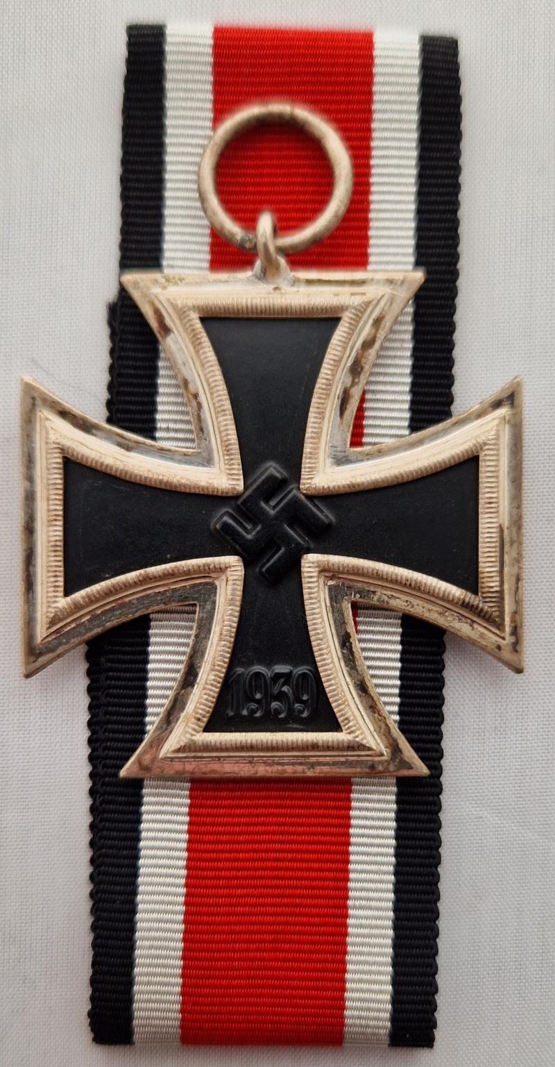 1939 Iron Cross Second Class by Wächtler und Lange Ref:16