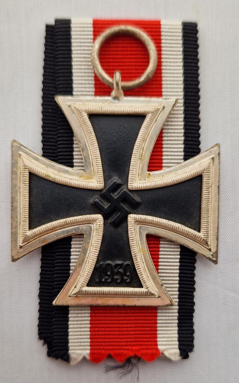 1939 Iron Cross Second Class by Wächtler und Lange Ref:18