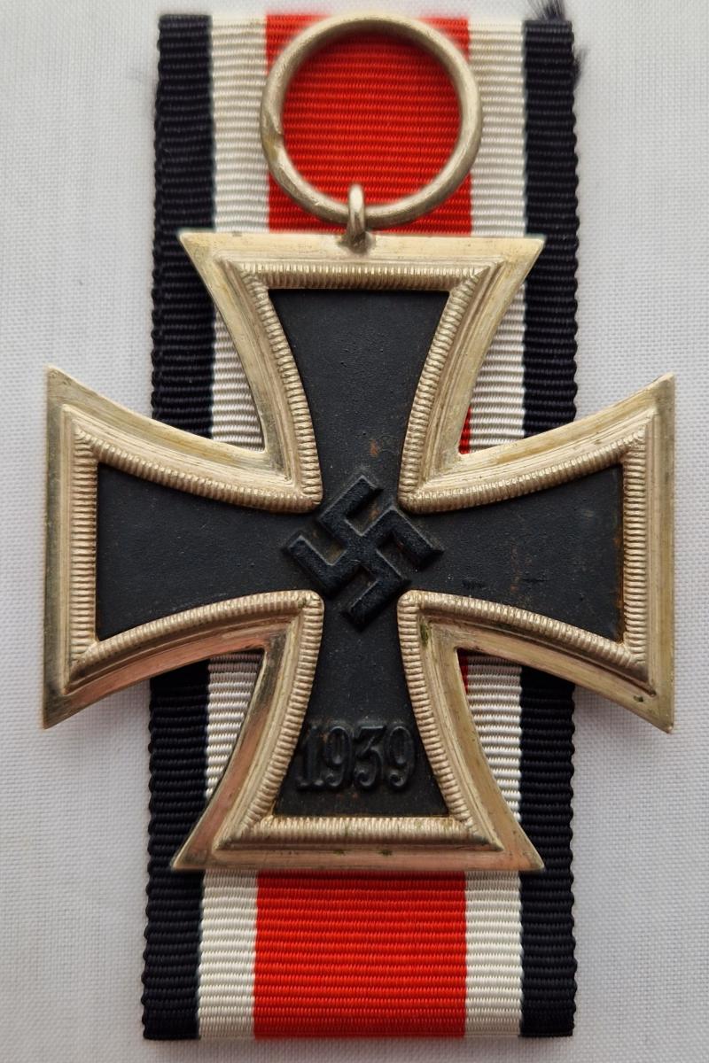 1939 Iron Cross Second Class by Wilhelm Deumer Ref:24
