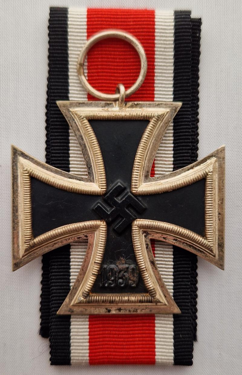 1939 Iron Cross Second Class Ref:25